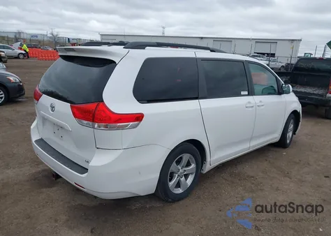 2012 Toyota Sienna Le V6 7 Passenger Auto Access Seat from USA, damaged, VIN 5TDKK3DC7CS224490